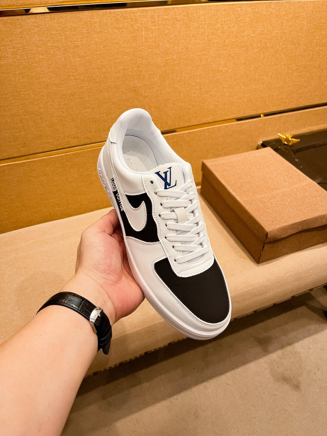 LV AIR FORCE 1 SNEAKER BLACK AND WHITE