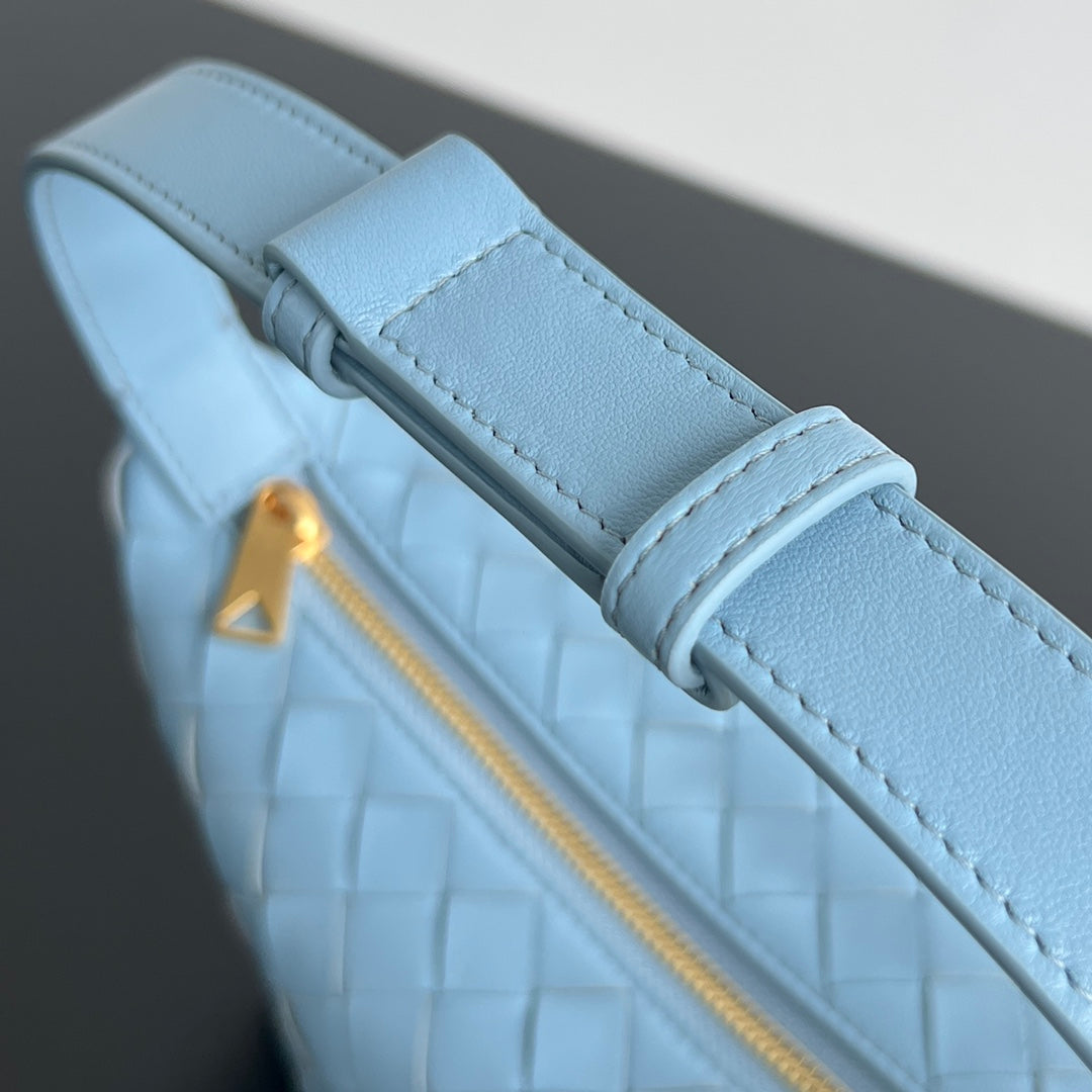 WALLACE 22 BAG TIFFANY BLUE CALFSKIN