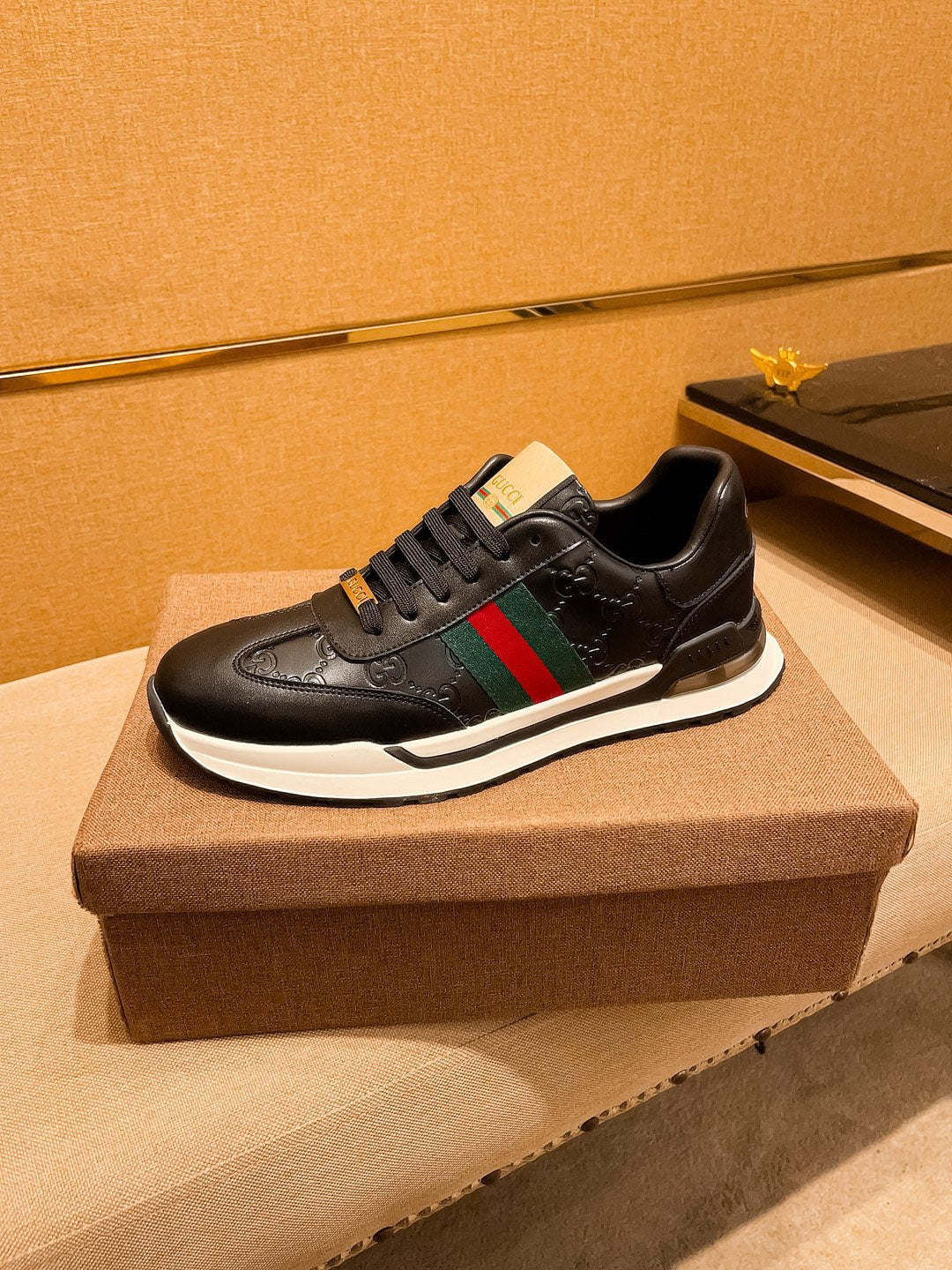 GG Men's ACE Sneaker Black Cowhide 108038