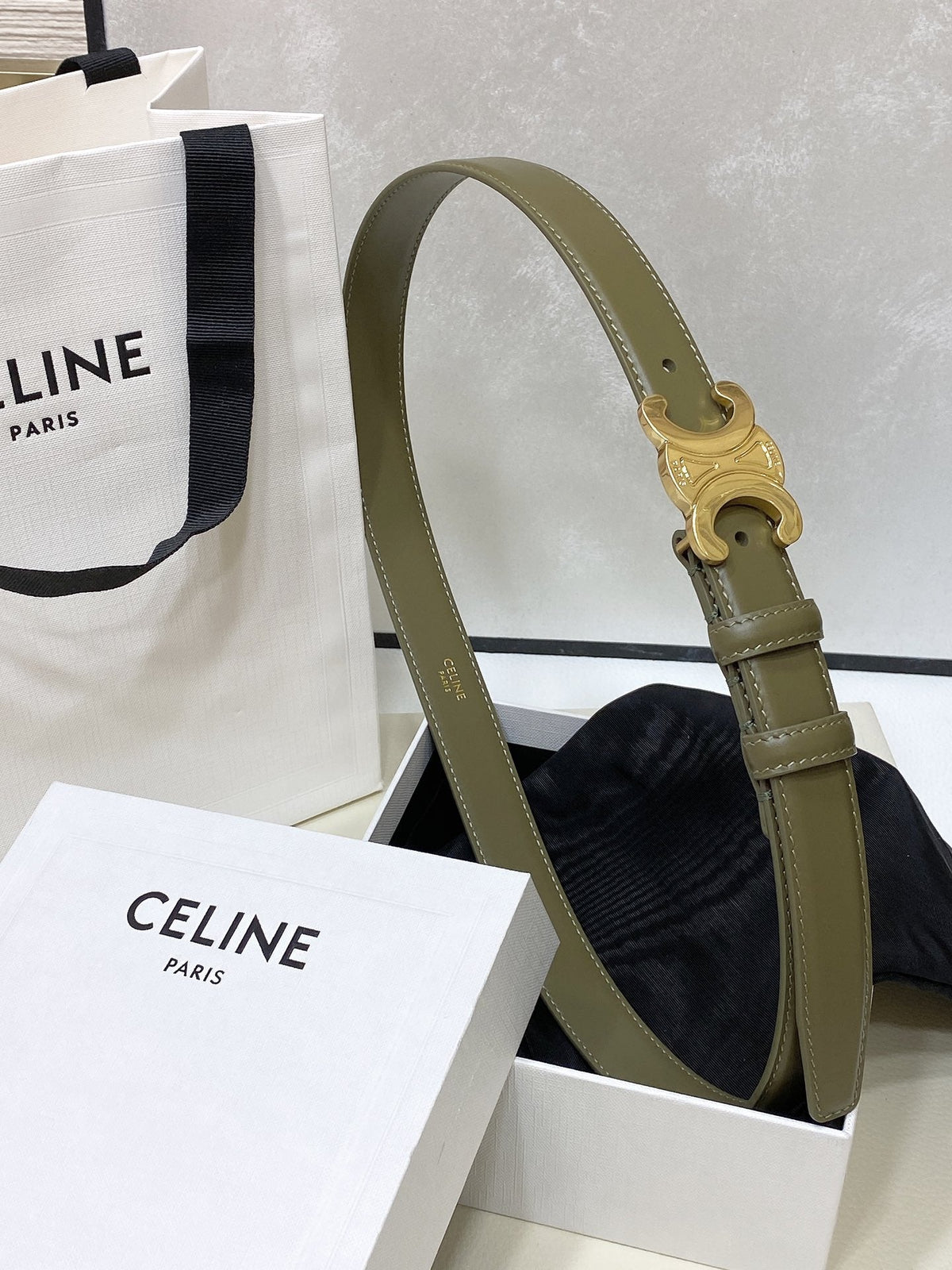 CEL 25mm Medium Triomphe Belt in Taurillon Dark Green Leather 175194