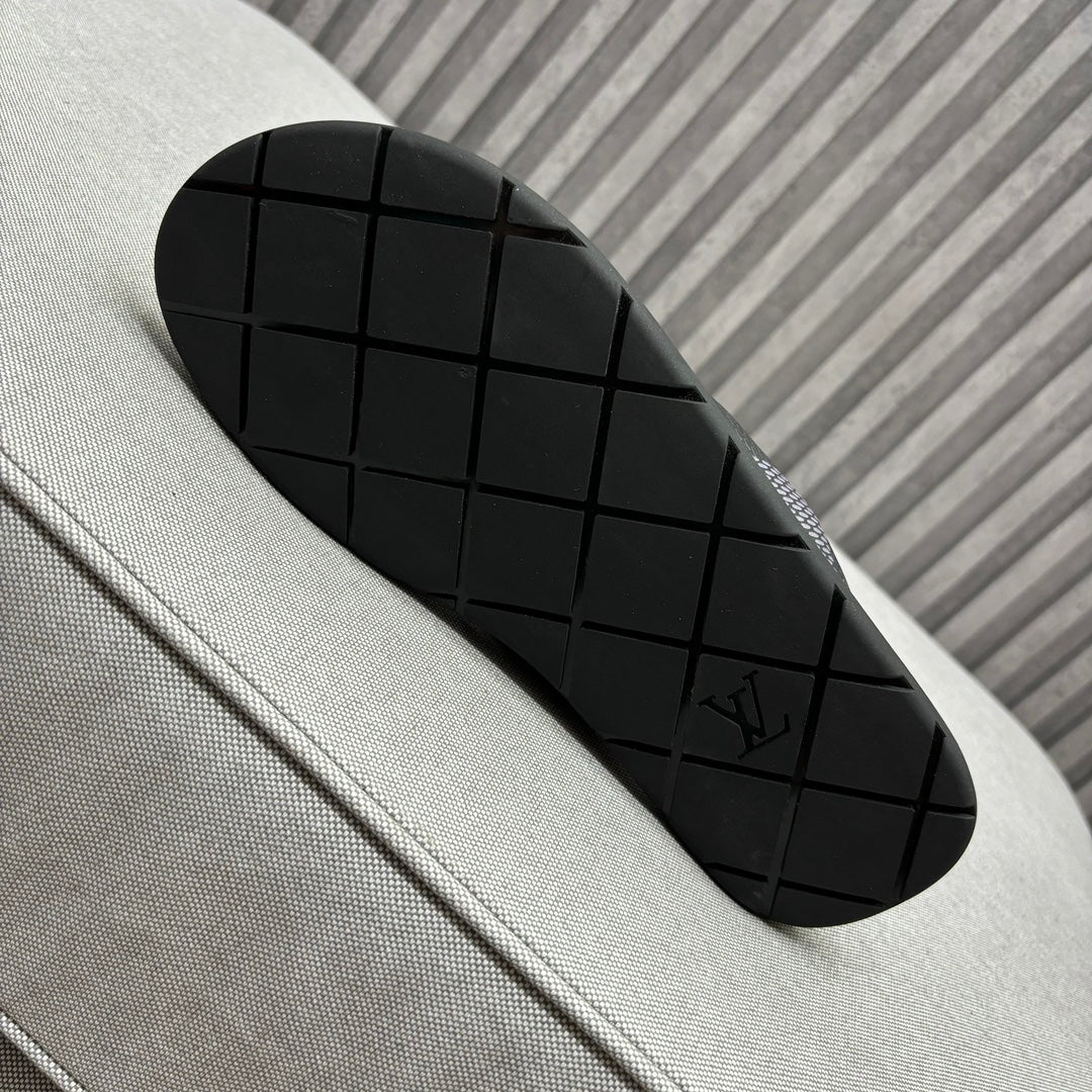LV VENICE MULE SANDALS BLACK