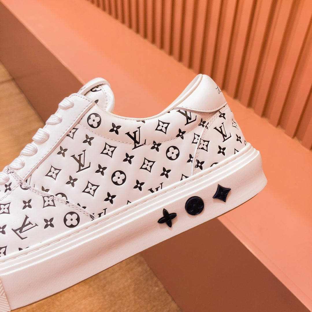 LV TRAINER SNEAKER IN WHITE MIX BLACK MONOGRAM CALFSKIN