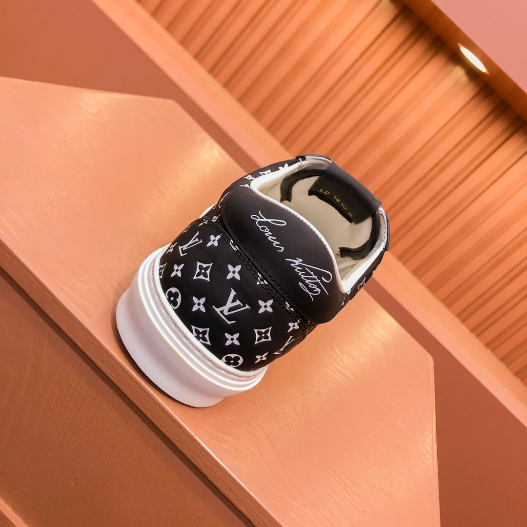 LV TRAINER SNEAKER IN BLACK MONOGRAM CALFSKIN