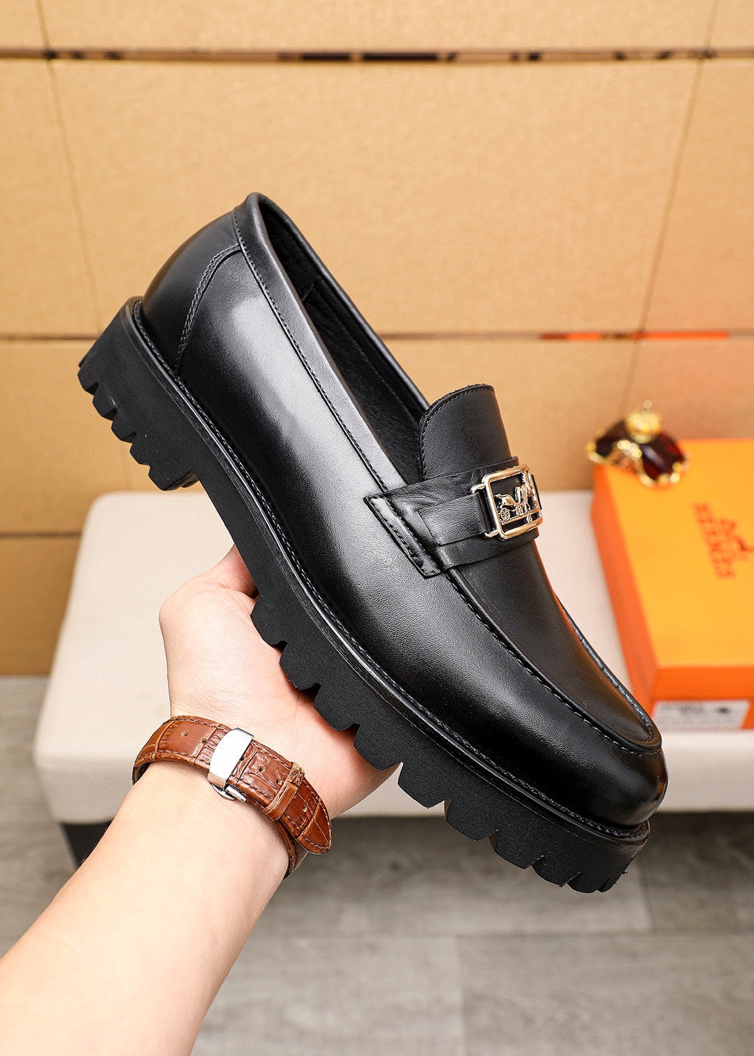 HM GOLD BUCKLE FAUBOURG LOAFER BLACK CALFSKIN
