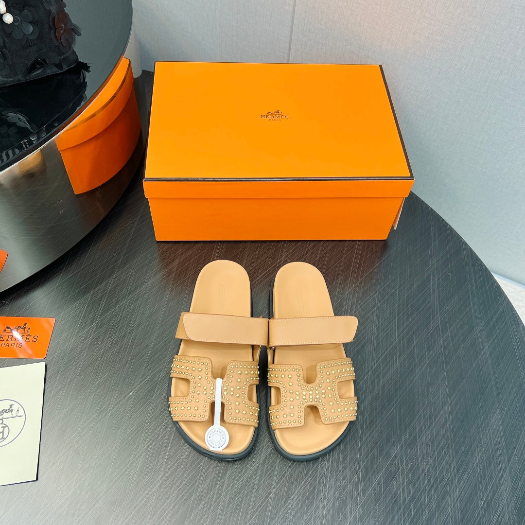 CHYPRE SANDAL LIGHT ORANGE CALFSKIN STYLIZED