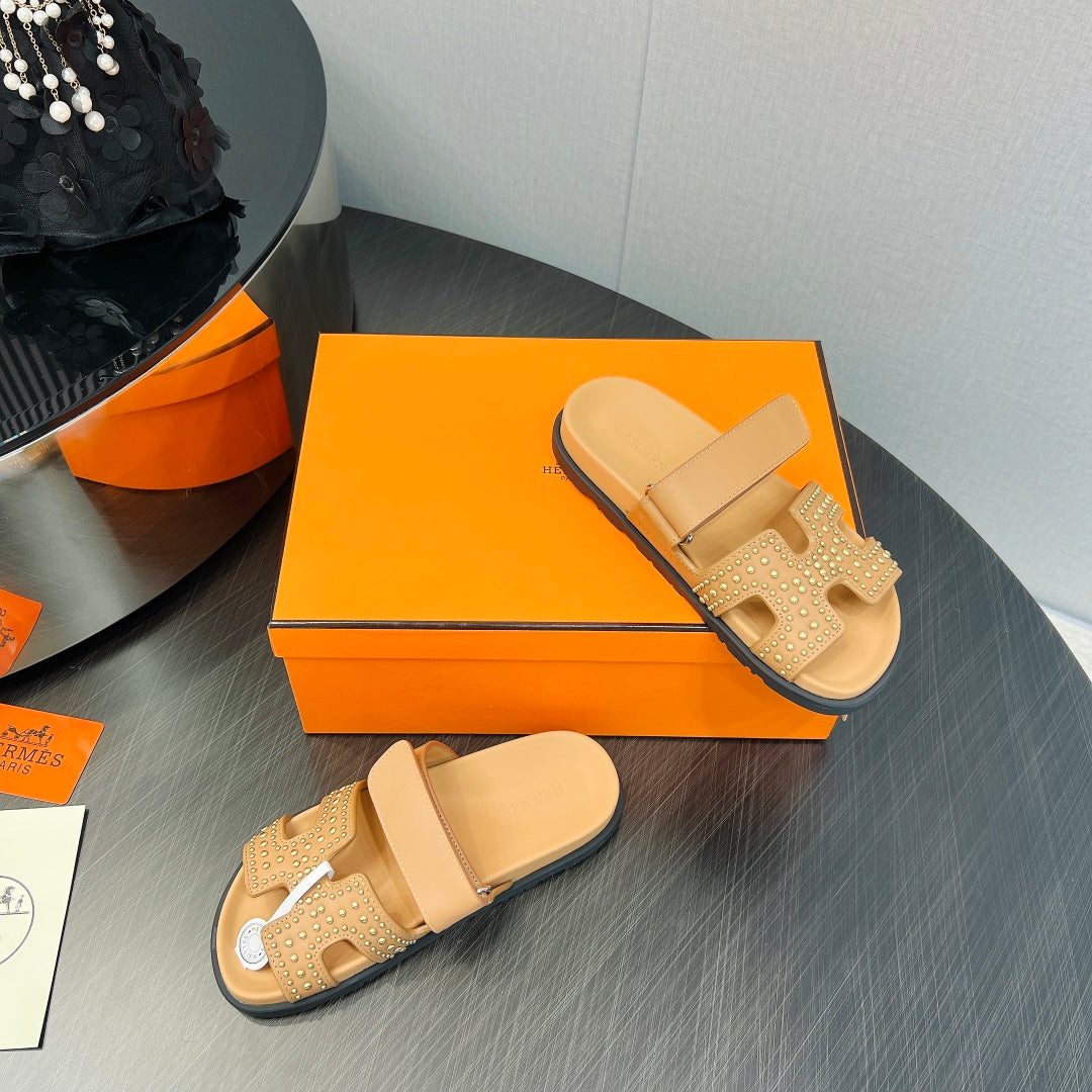 CHYPRE SANDAL LIGHT ORANGE CALFSKIN STYLIZED
