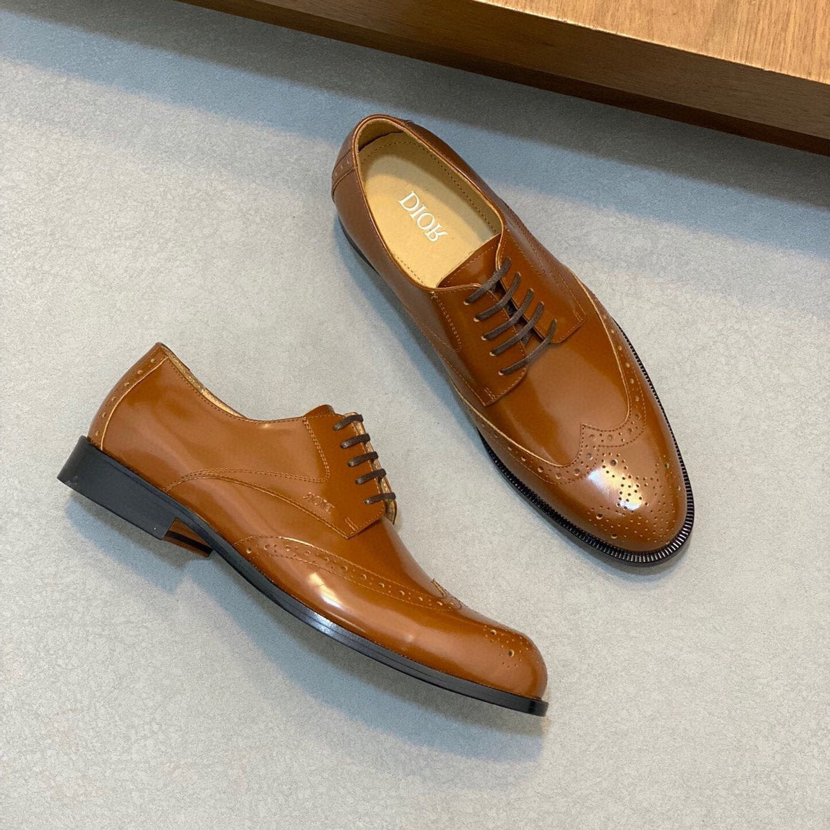 CD POINED TOE LONDON OXFORD TAWNY POLISHED CALFSKIN