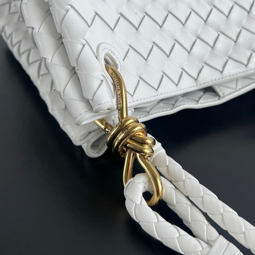 BV Intrecciato 30cm Bag White Leather 532239