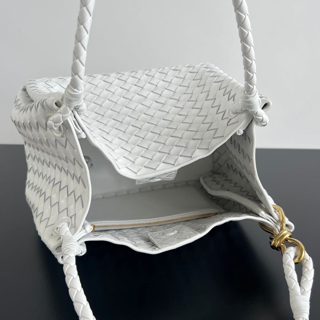 BV Intrecciato 30cm Bag White Leather 532239