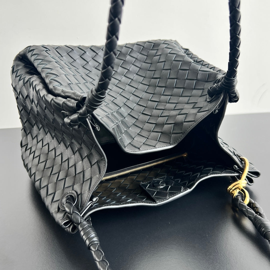 BV Intrecciato 30cm Bag Black Leather 532244