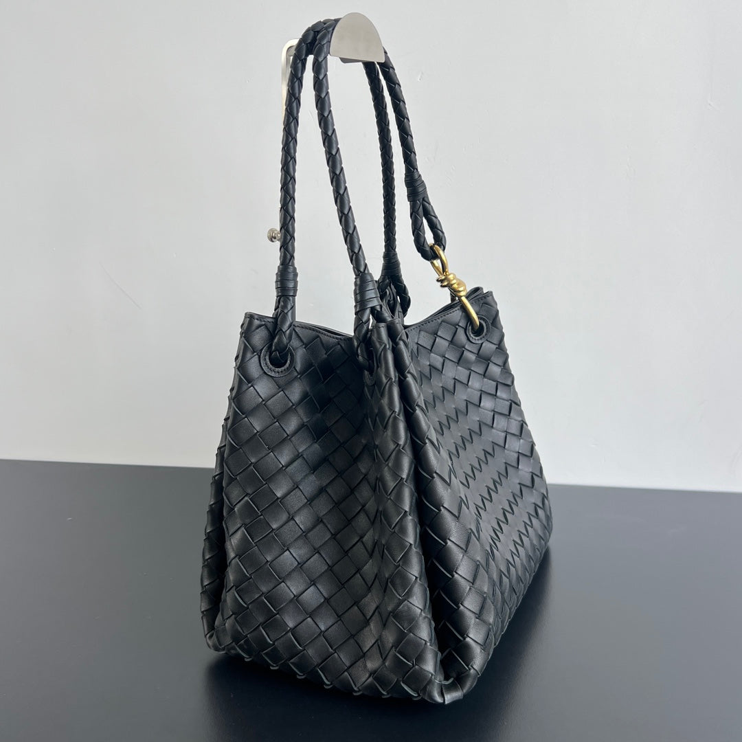 BV Intrecciato 30cm Bag Black Leather 532244