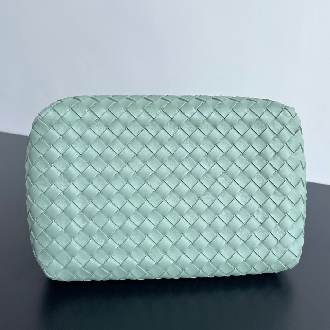 BV Intrecciato 30cm Bag Sage Green Leather 532259