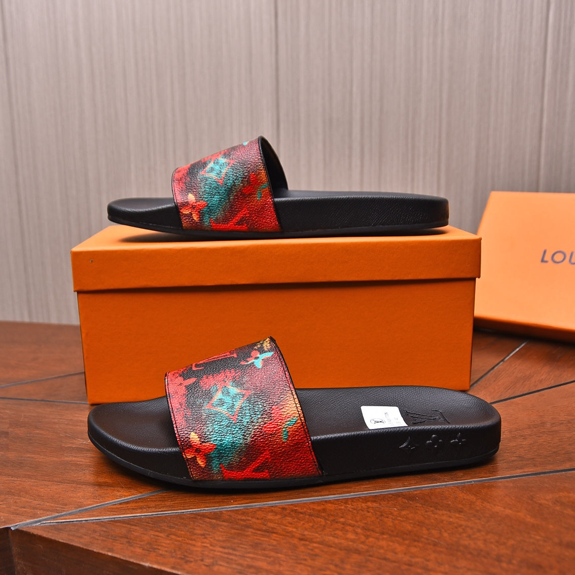 LV MULE RED WITH LOGO MONOGRAM CALFSKIN