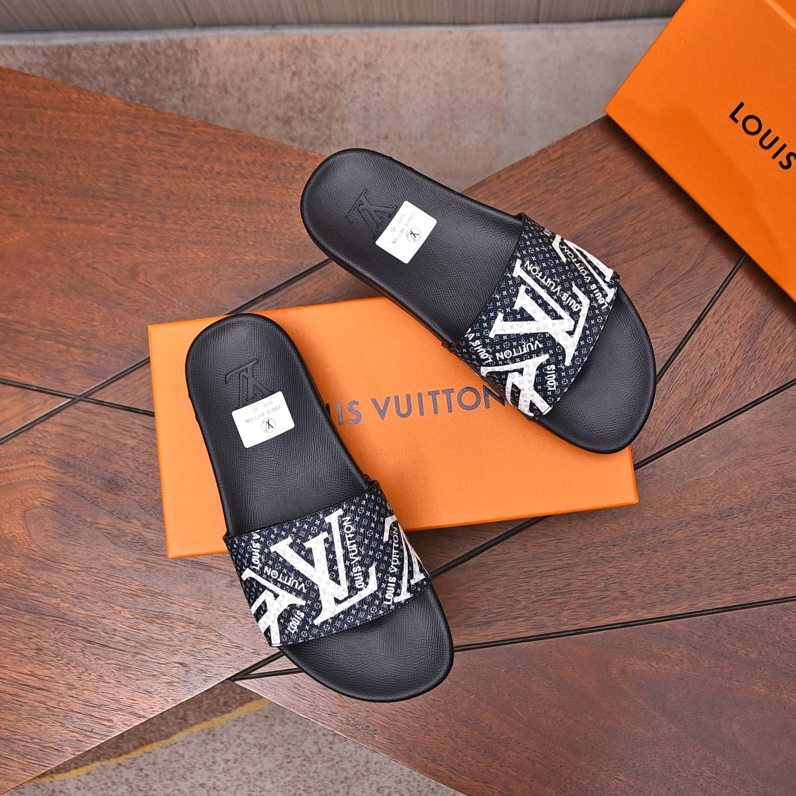 LV MULE BLACK WITH WHITE LOGO MONOGRAM CALFSKIN