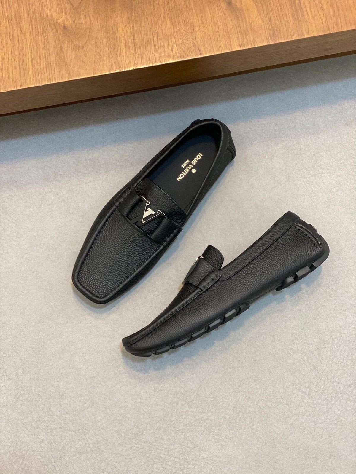 LV LOAFER IN BLACK WRINKLE CALFSKIN