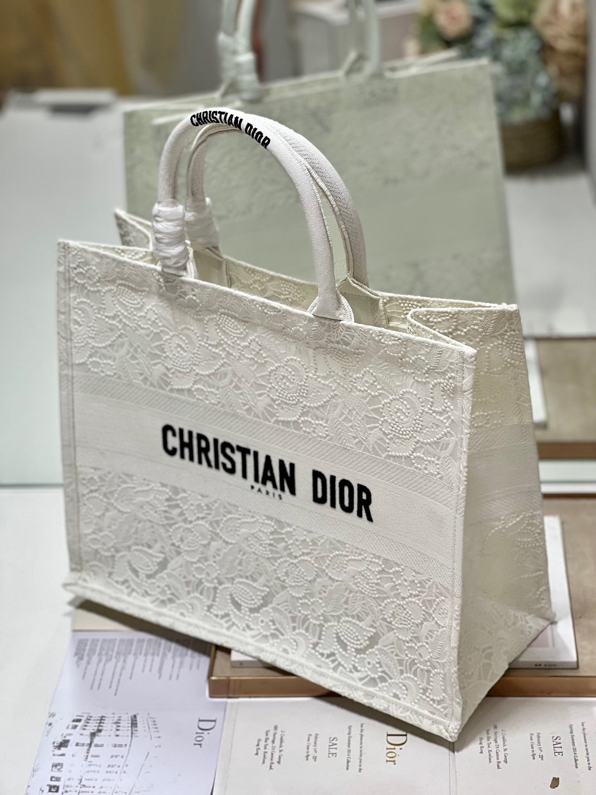 CD Mesh White Book Tote 42cm Bag Canvas 336561