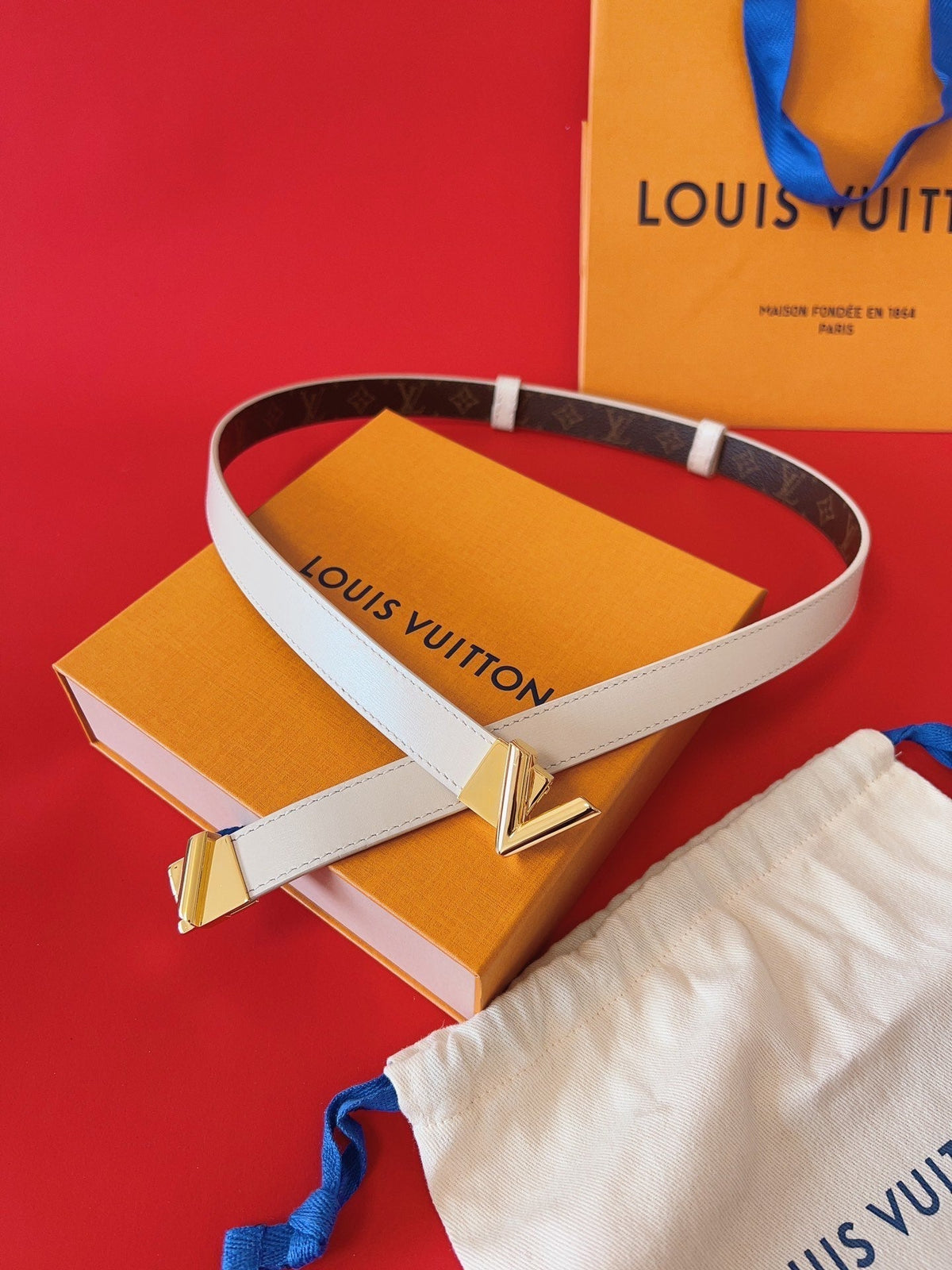 LV GO-14 20MM BELT IN WHITE CALFSKIN GOLD HARDWARE