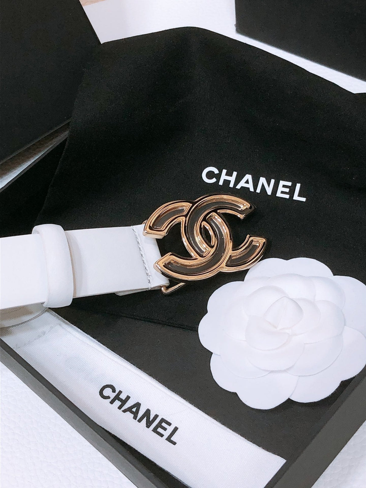 CHANEL BELT 3CM IN WHITE LAMBSKIN WITH GOLD HARDWARE