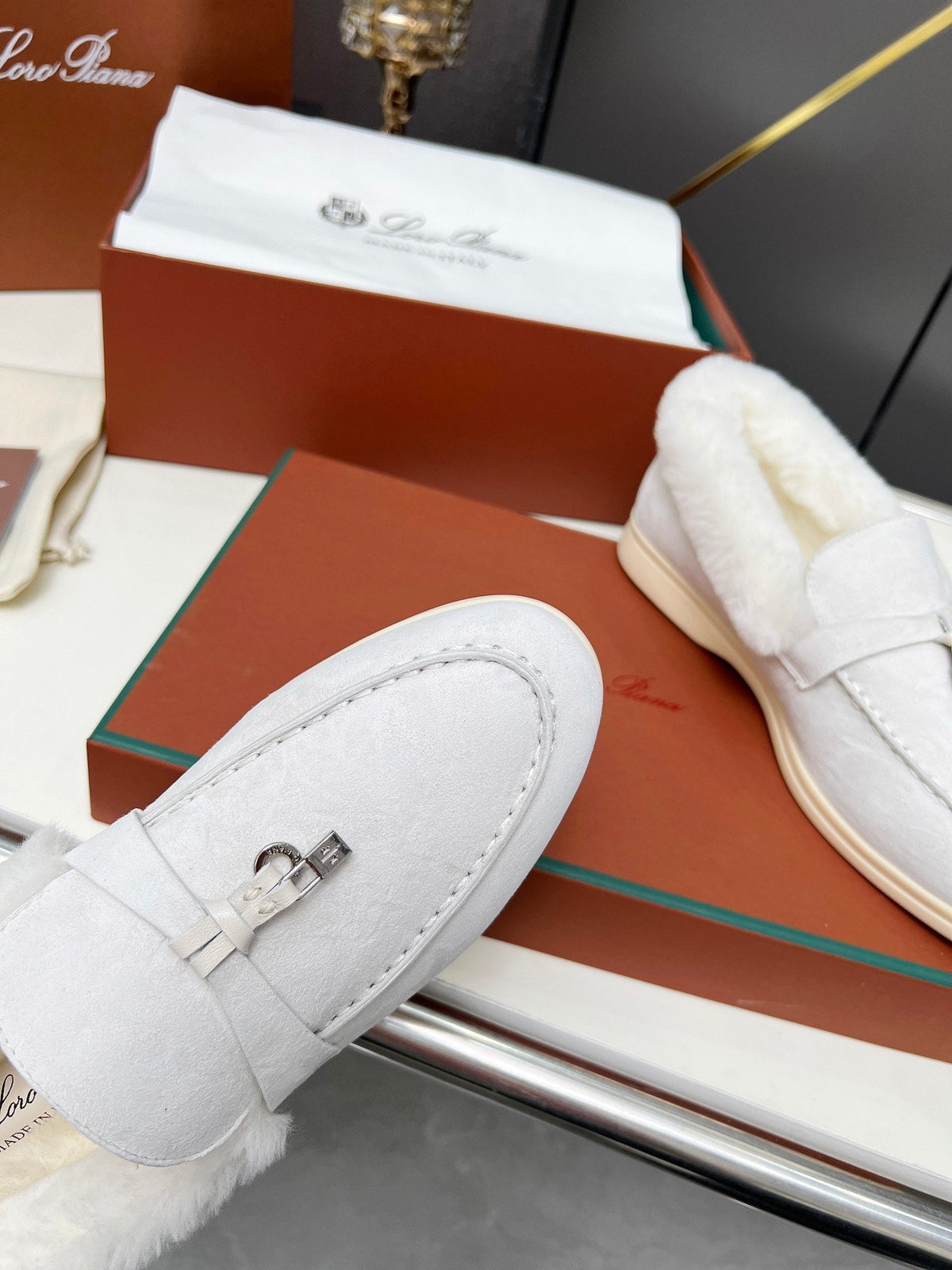 LP Summer Charm Walk Loafer Light Grey Suede Lamb Fur