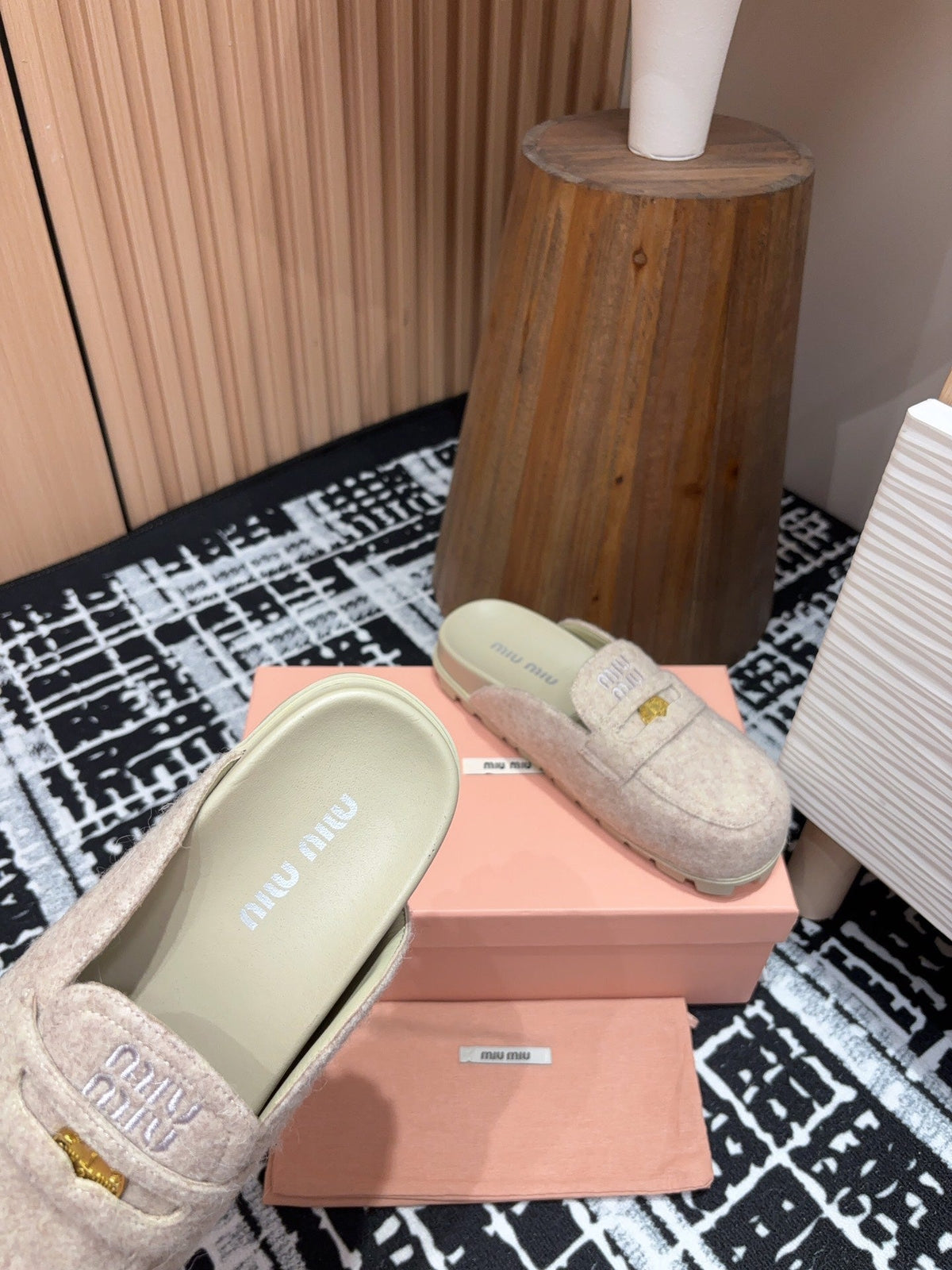 Miu slippers Pastel Pink Wool