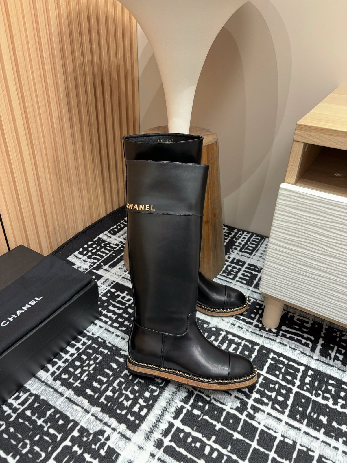 CC High Boots 20mm Black Chain Calfskin