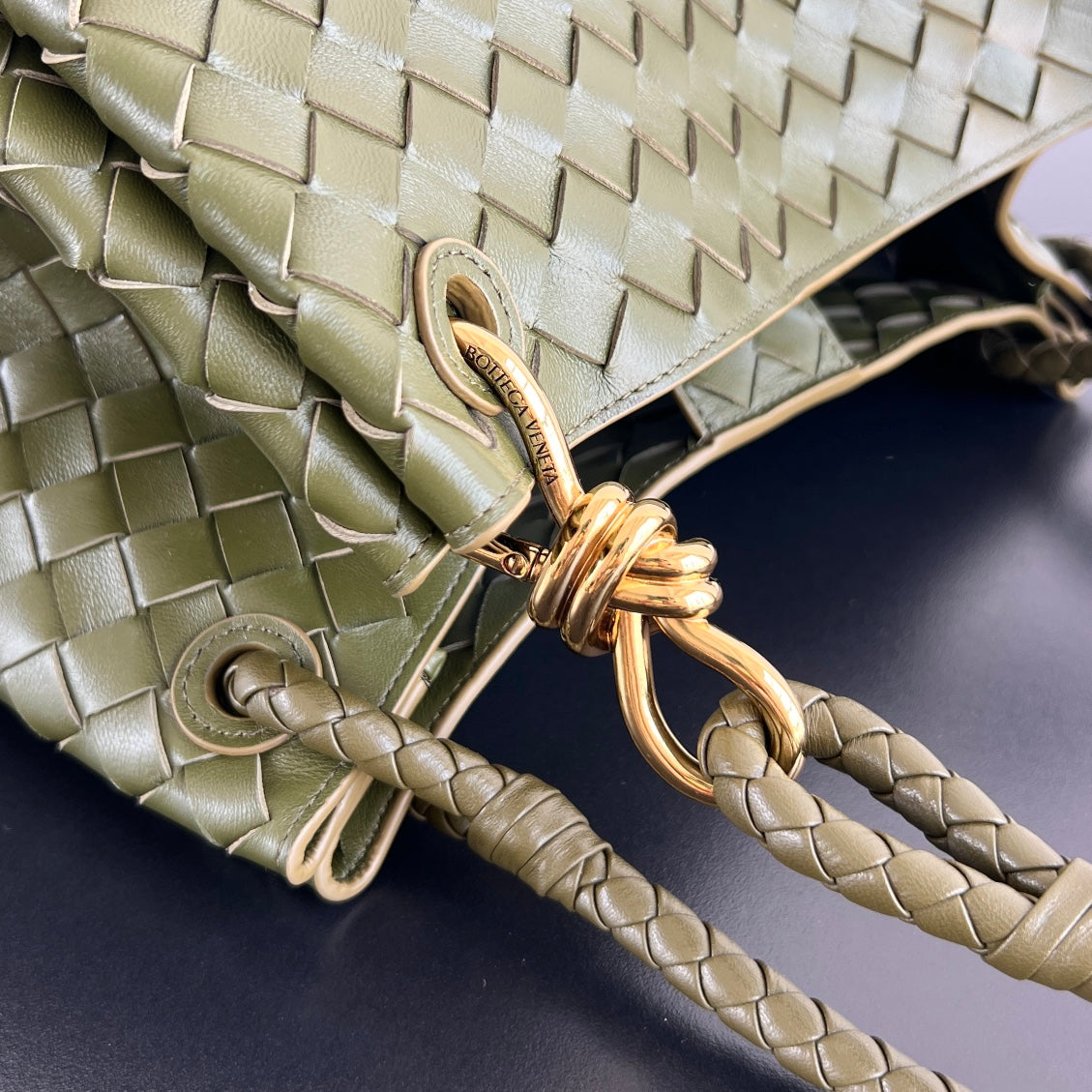 BV Intrecciato 30cm Bag Olive Green Leather 532266