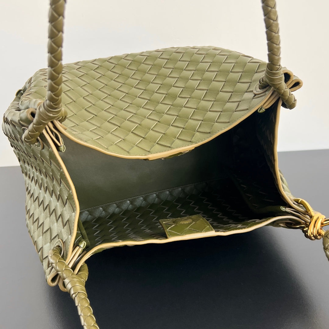 BV Intrecciato 30cm Bag Olive Green Leather 532266