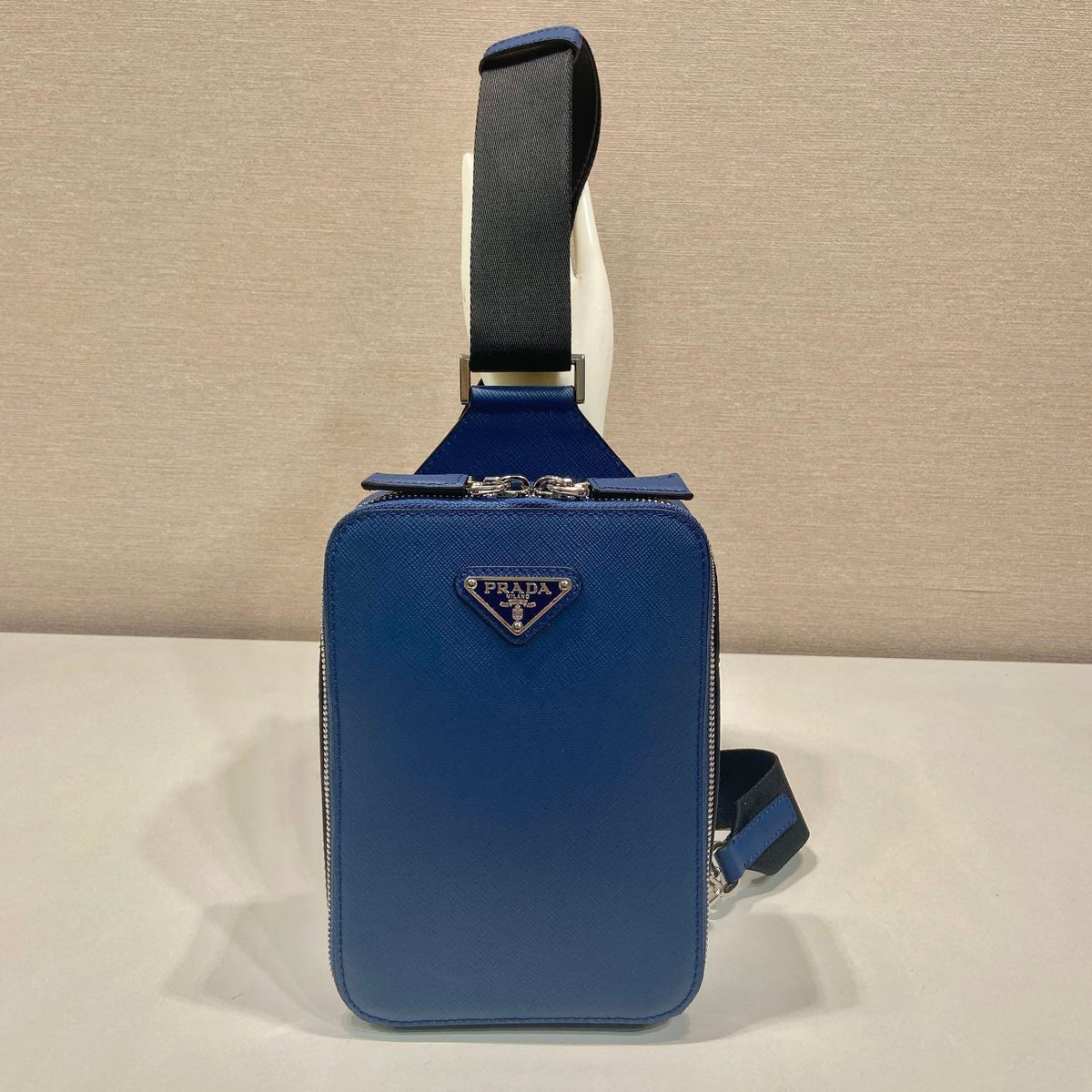CHEST BAG 20 IN CLASSIC BLUE SAFFIANO LEATHER