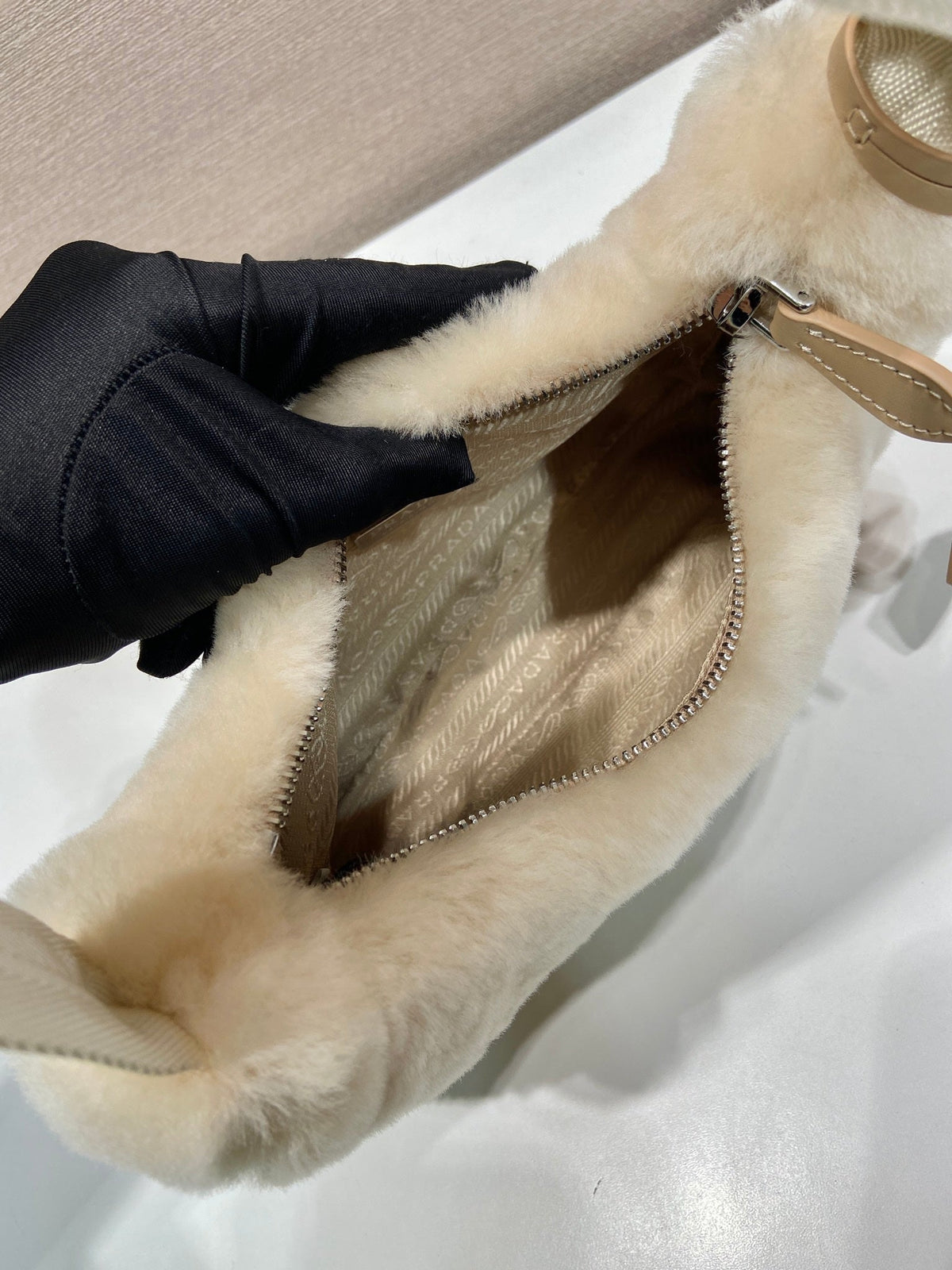 HOBO BAG 23 IN BEIGE RABBIT FUR
