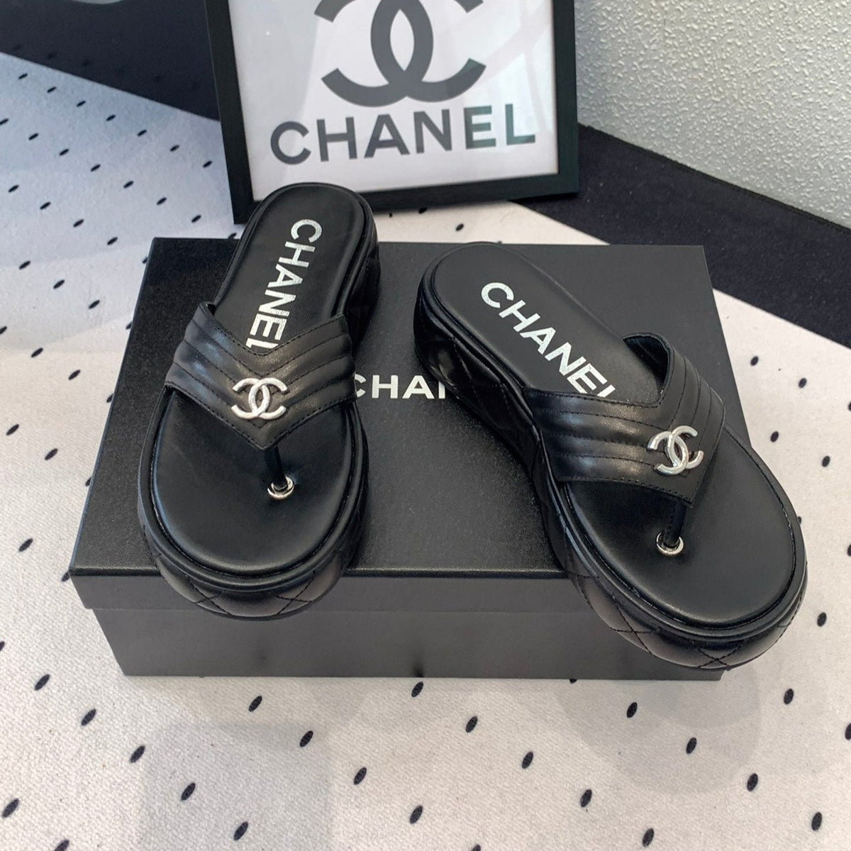 CC Thong Slippers In Black Lambskin 147051