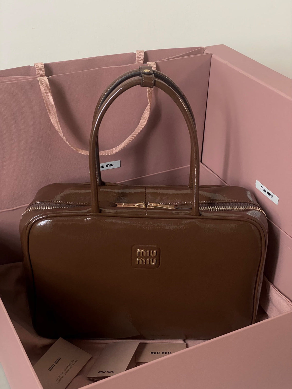 Beau Naplak 34cm Brown Patent Leather