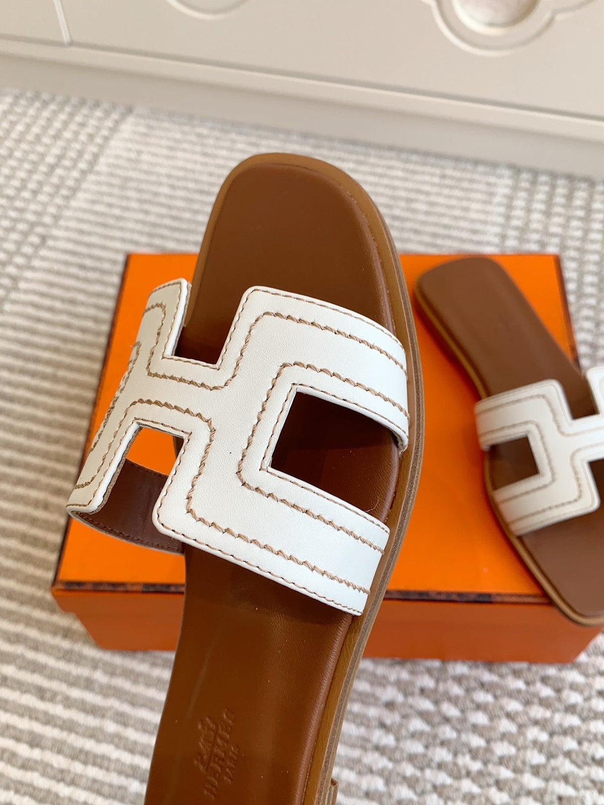 HM Oran Sandal White Sheepskin 291395