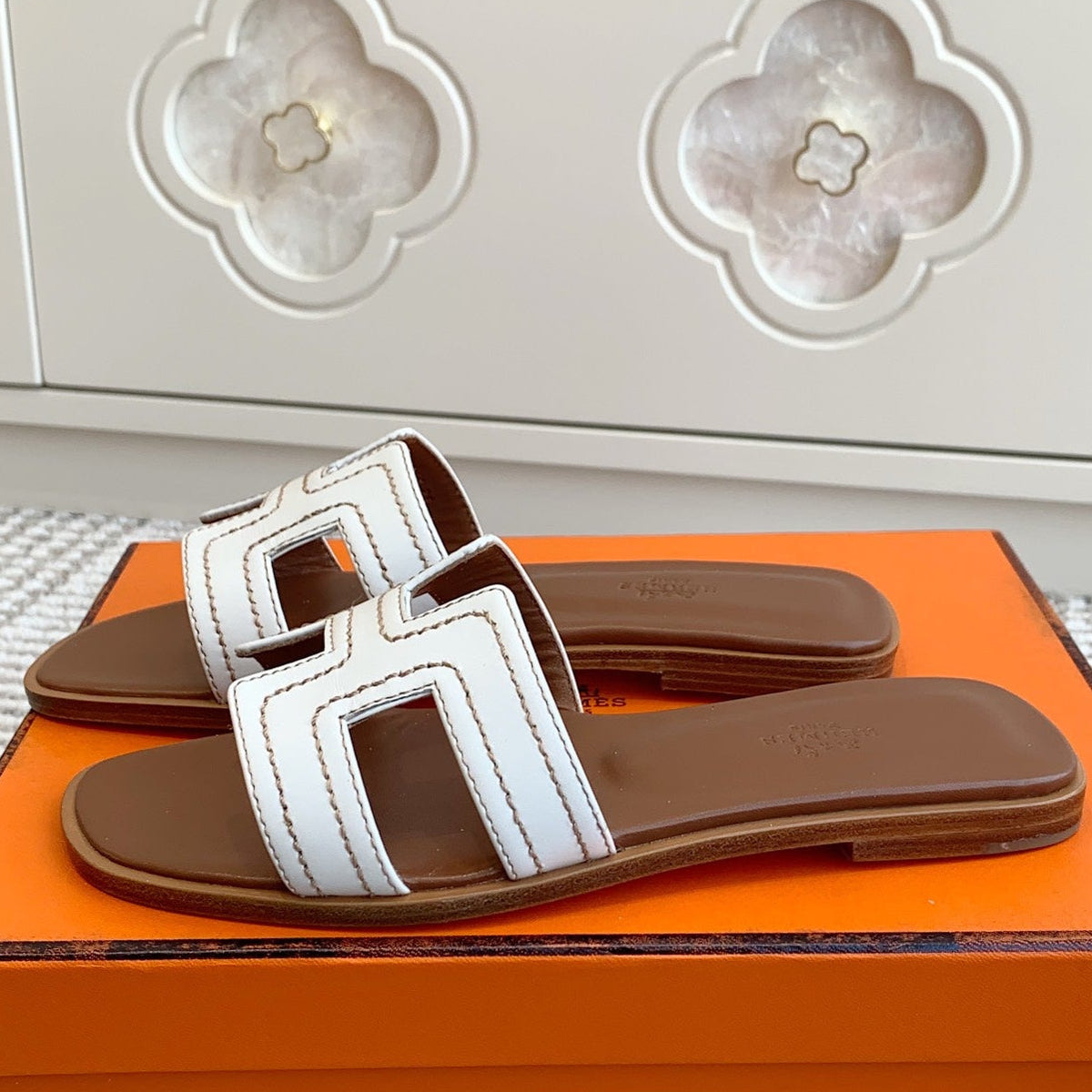 HM Oran Sandal White Sheepskin 291395