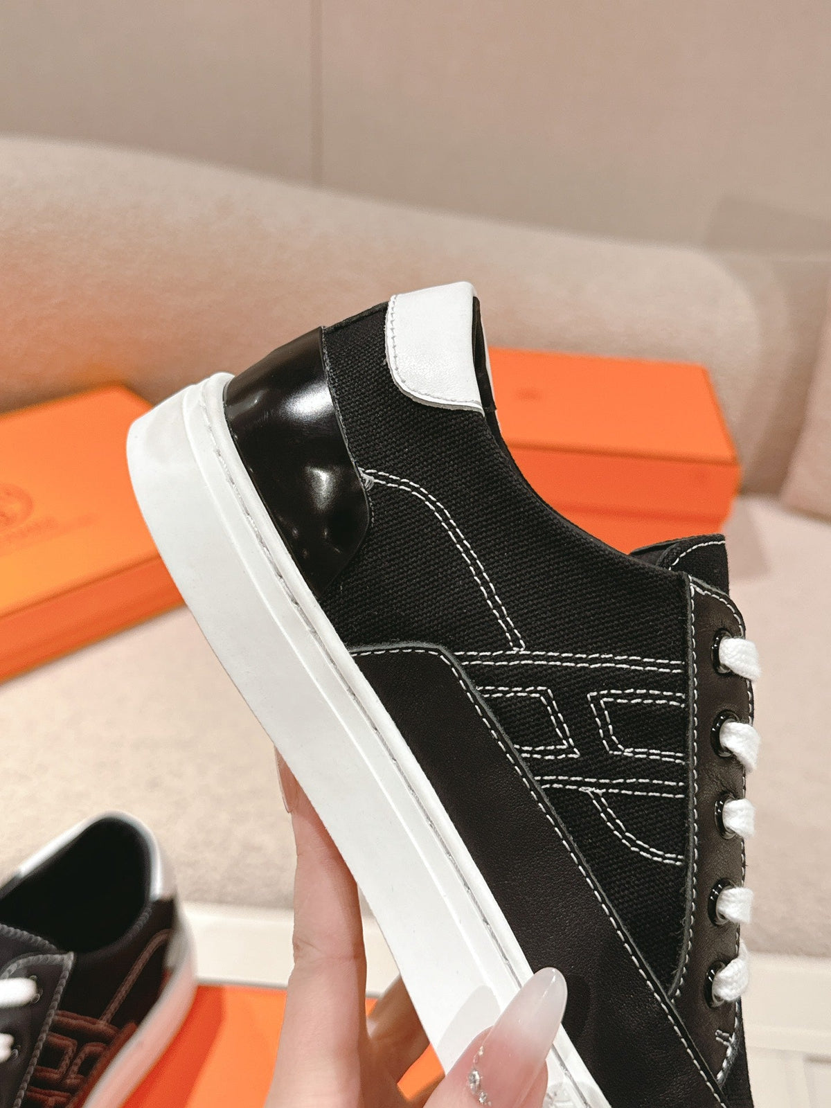 HM 25ss Sneakers Black Cowhide 577537