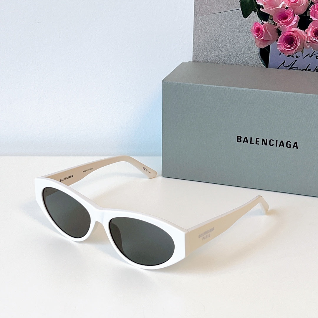 Balenciaga Sunglasses 654219