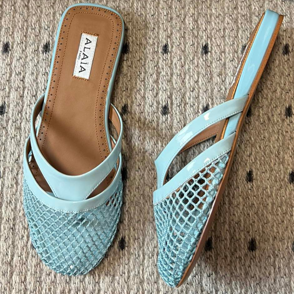 Alaia 25 Infradito Fishnet Flat Mules Lagoon Green Lampskin 303711