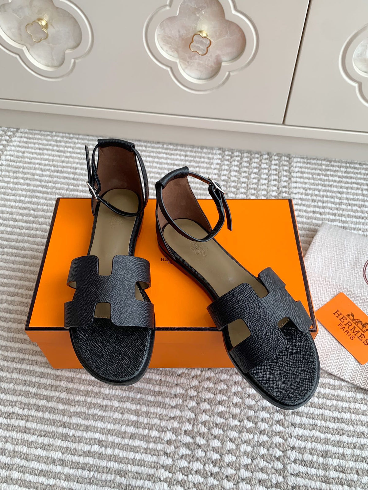 HM Santorini Sandal Black Cowhide 291381