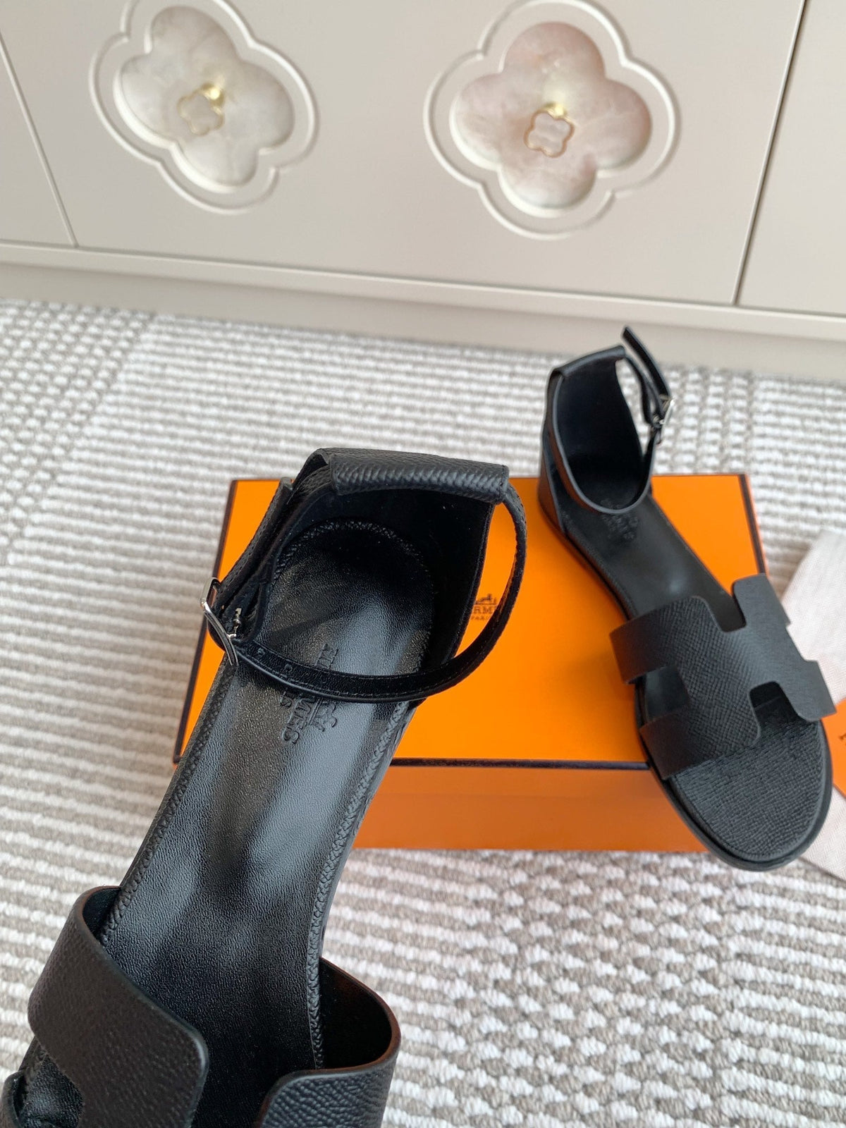 HM Santorini Sandal Black Cowhide 291382
