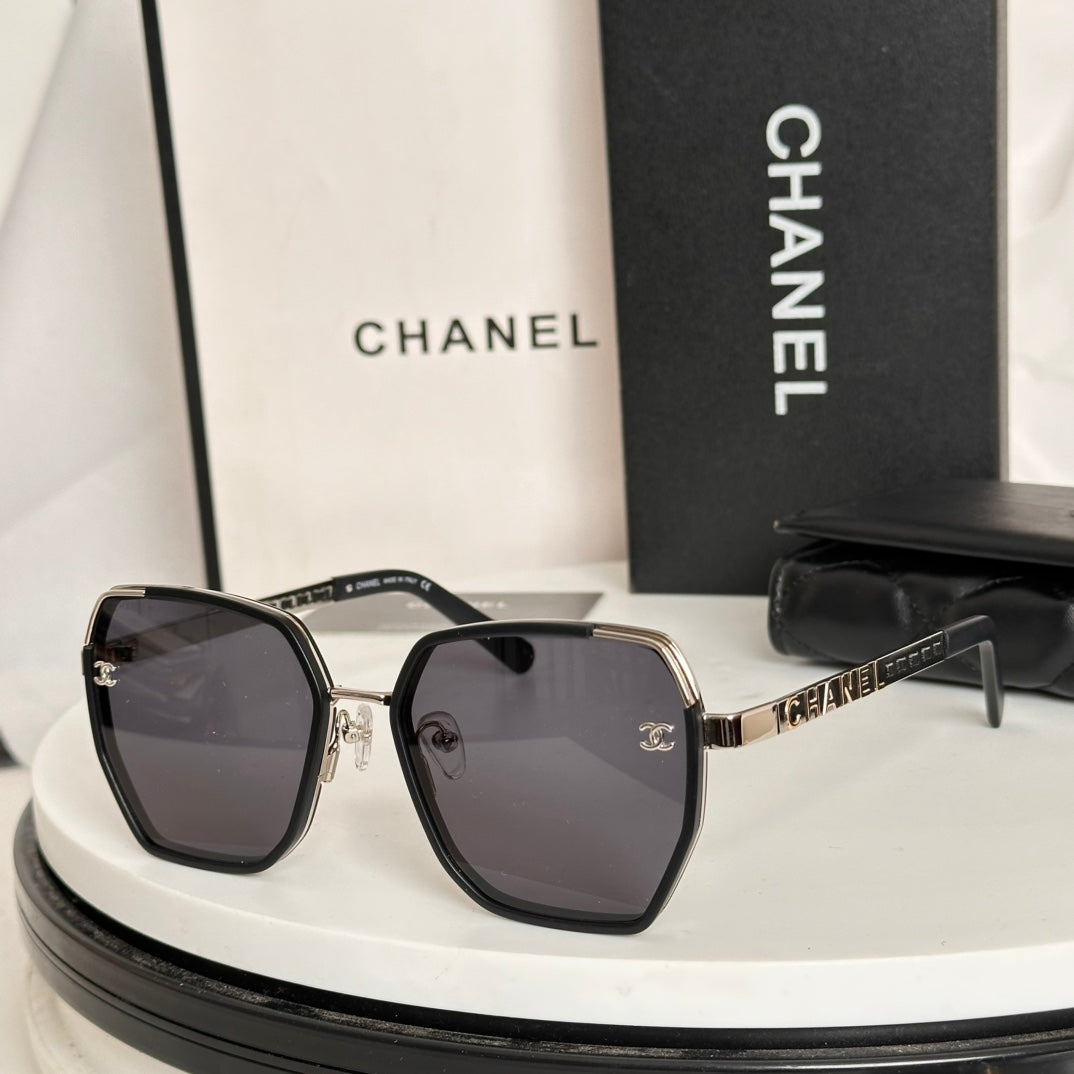 Chanel Sunglasses 558473