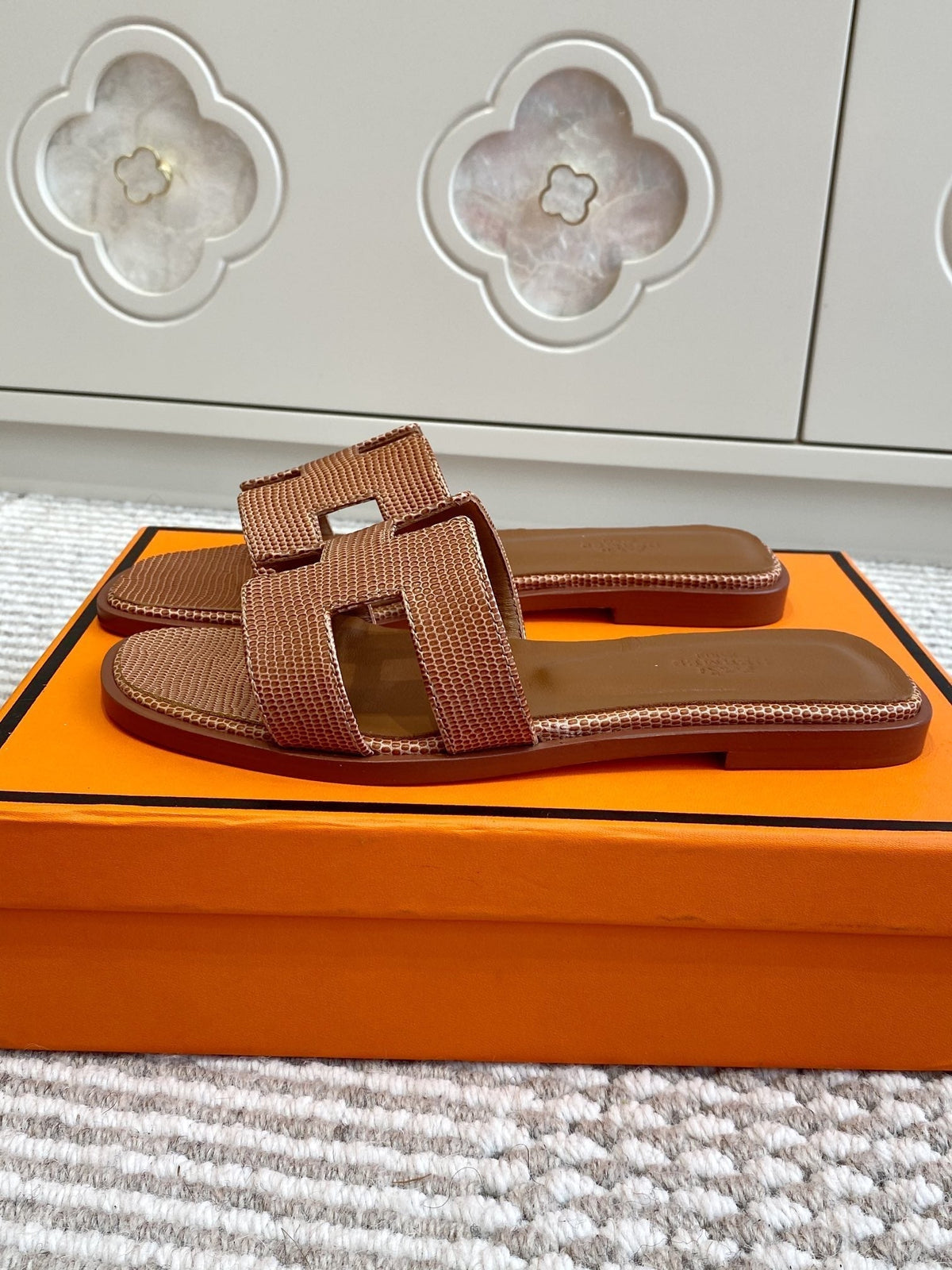 HM Oran Sandal Brown Sheepskin 291402