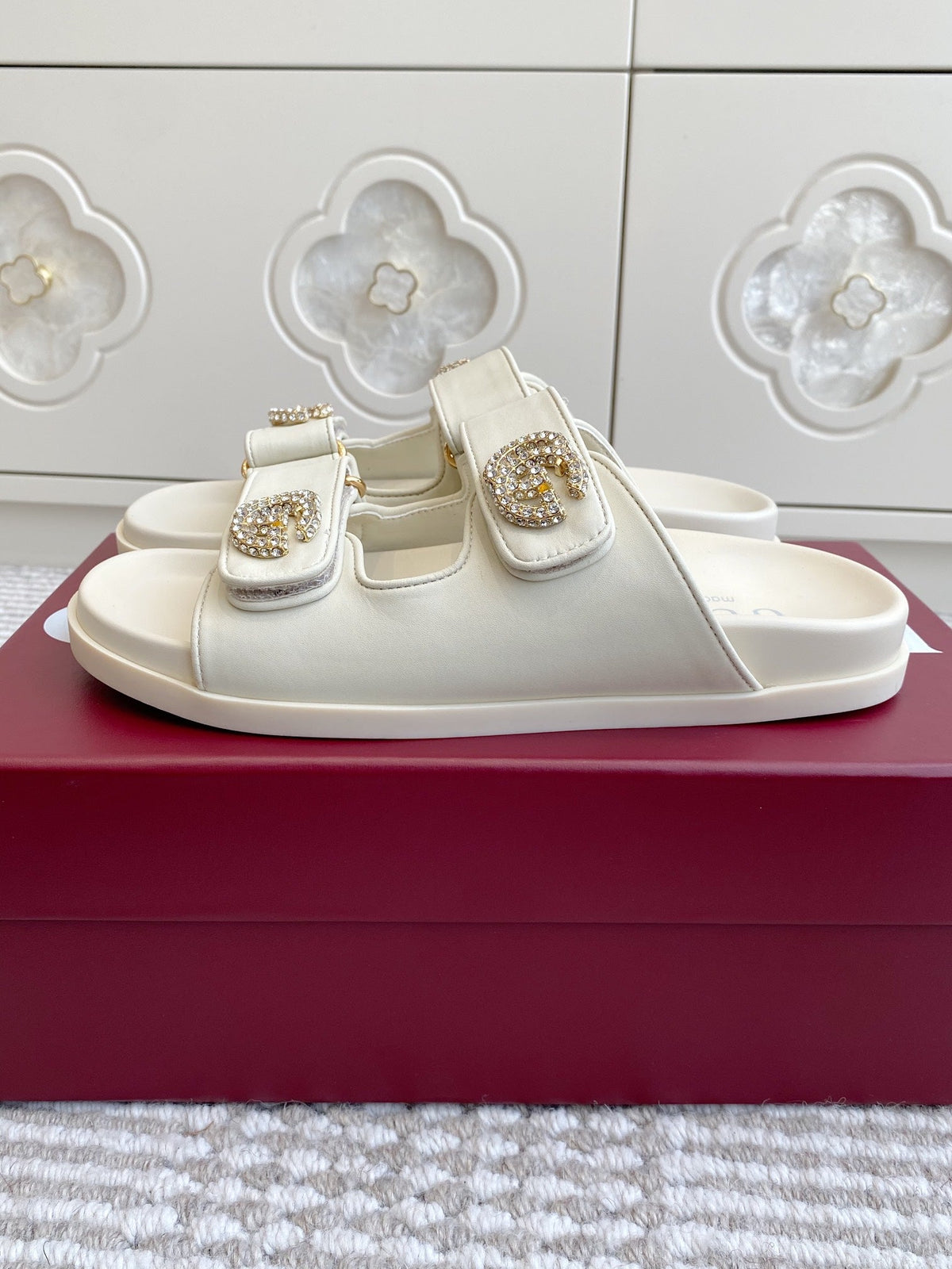 GC sandal with Double G White Calfskin 291023