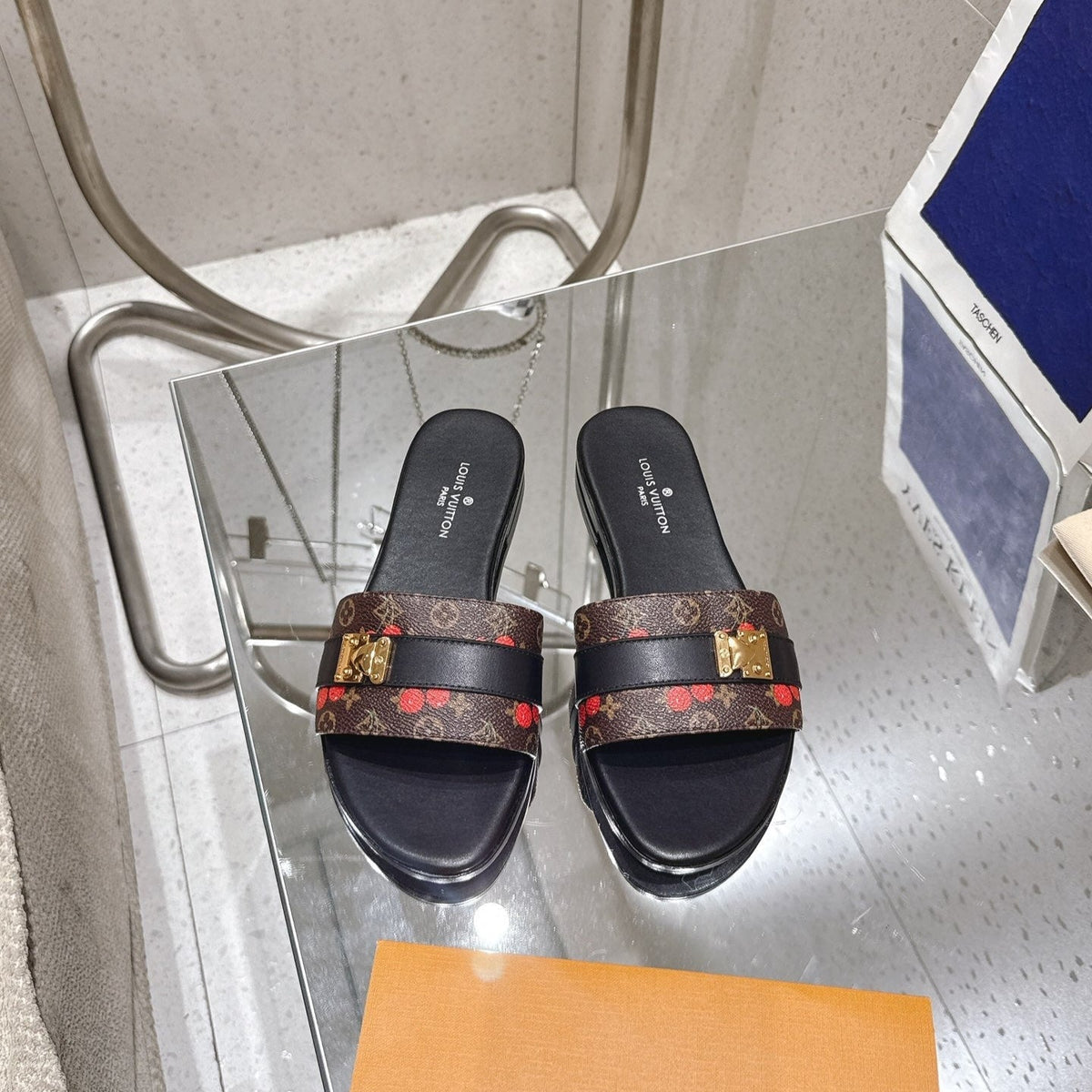 LV Flat Mules pairs raffia black brown monogram cowhide 383721