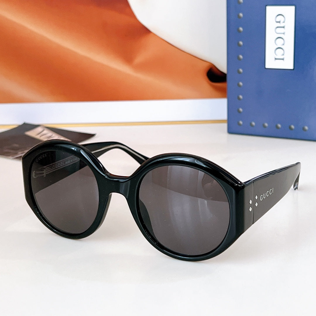 Gucci Sunglasses 698848