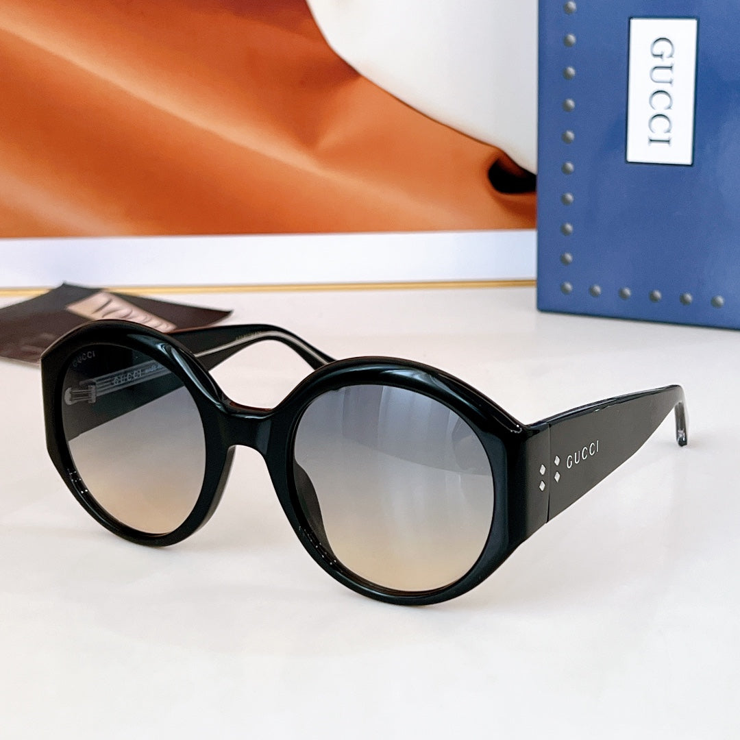 Gucci Sunglasses 698848