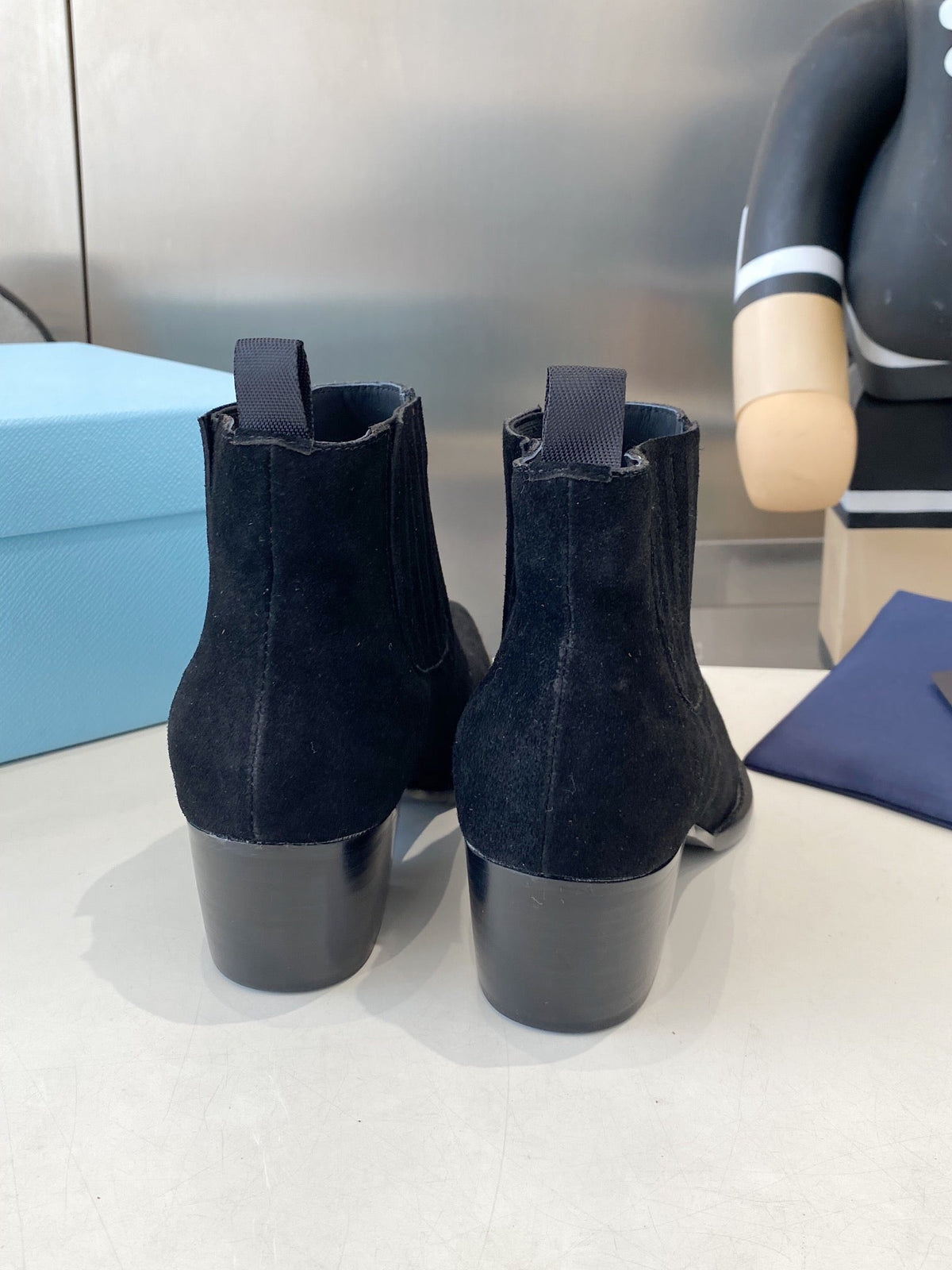 PRA classic pointed-toe boots black suede