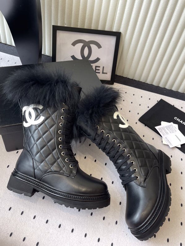 CC 25 Boot Black White Cowhide Fur 514093