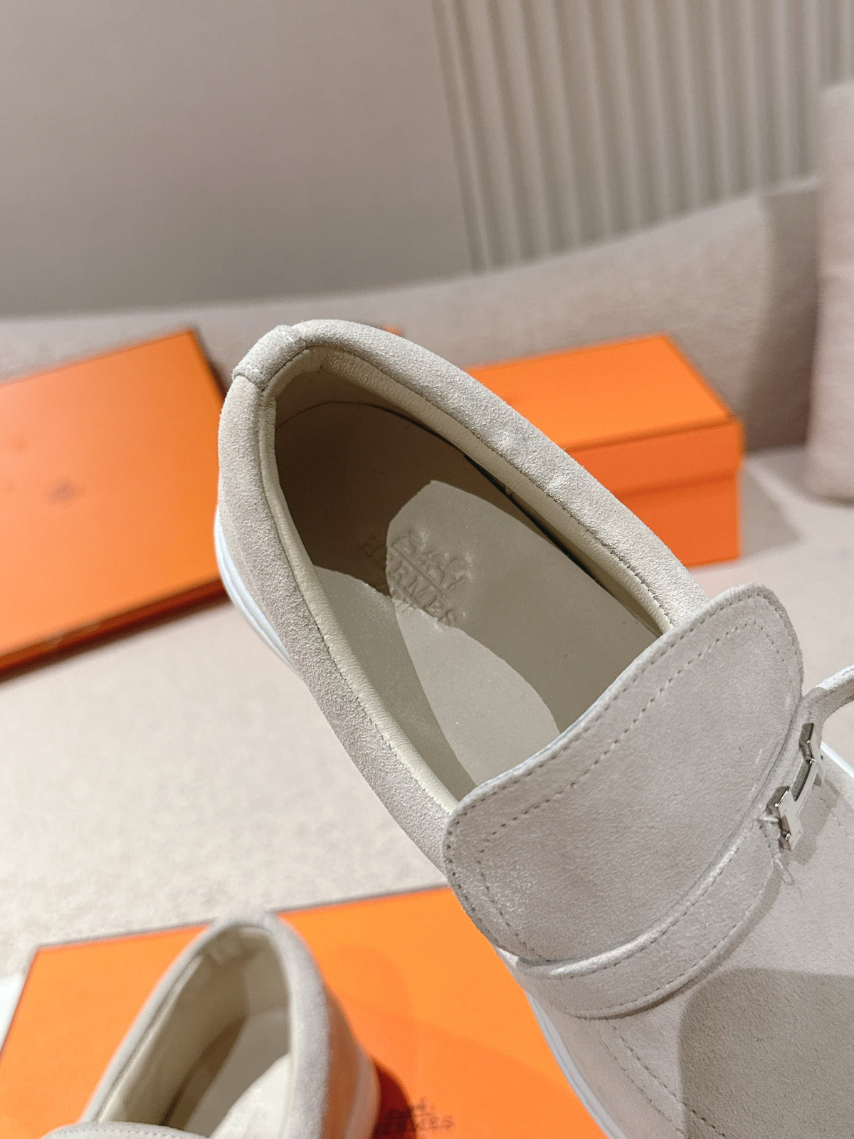 HM 25ss Loafers Light Beige Suede 577156