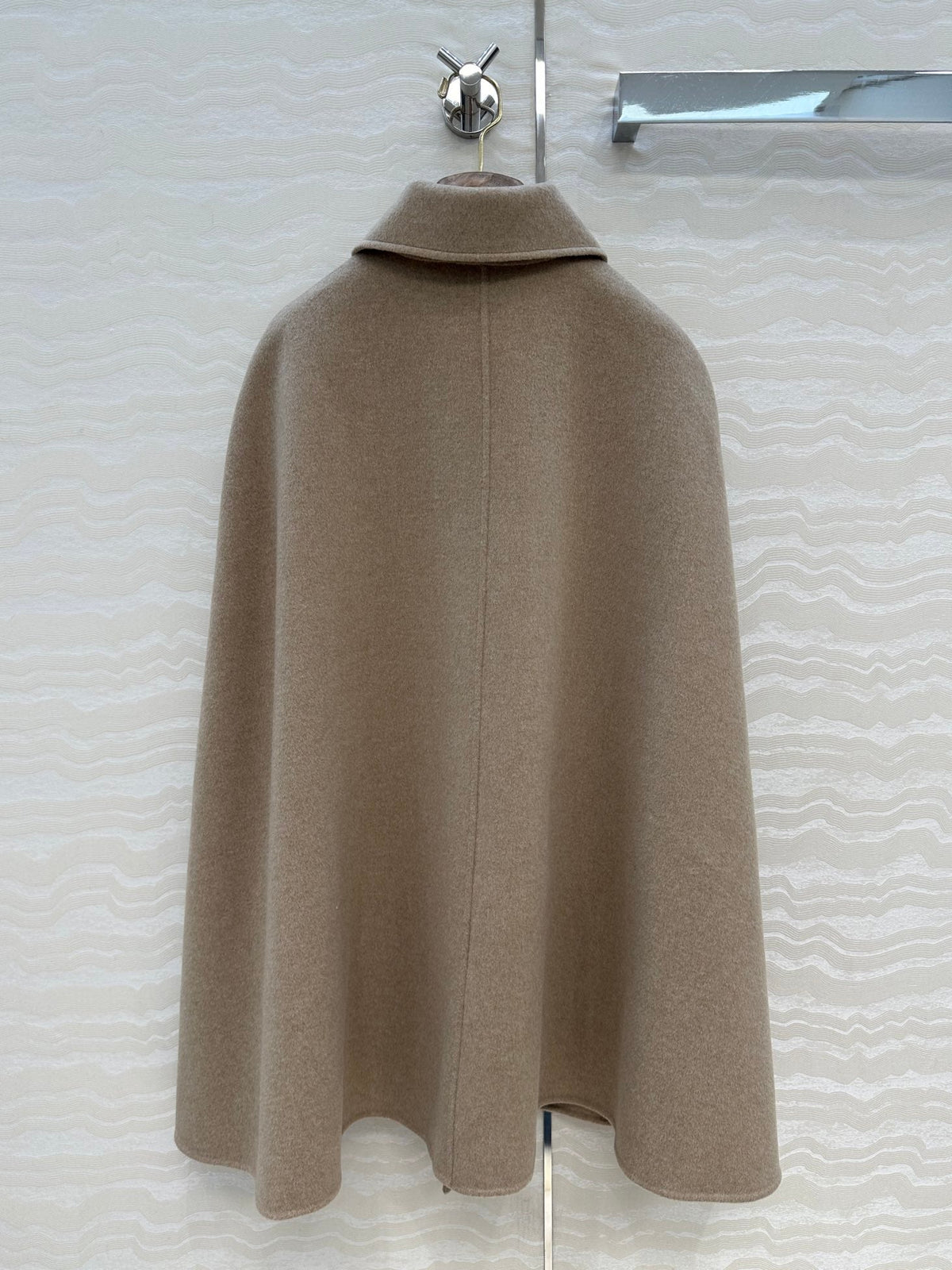 LP 25 Gilda Cape Light Beige Cashmere Wool 314023