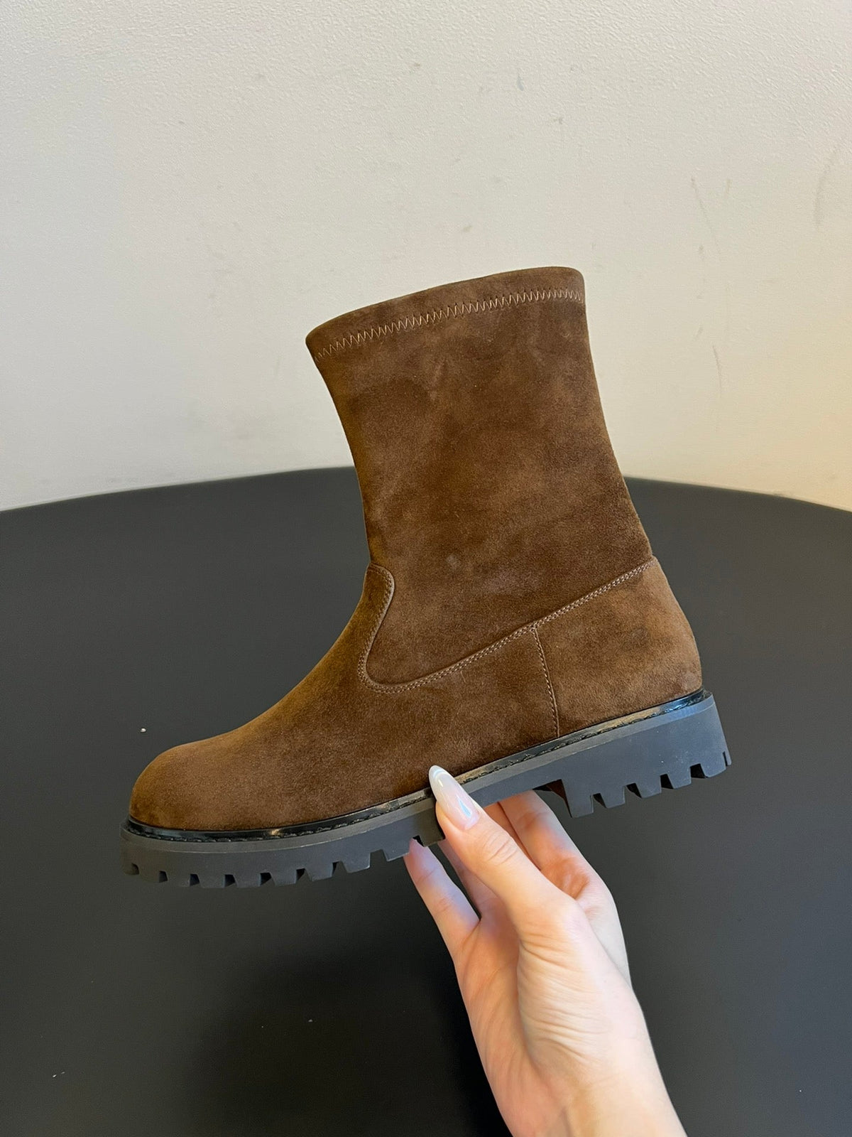 The Row 2025 Boot Brown Suede  561645