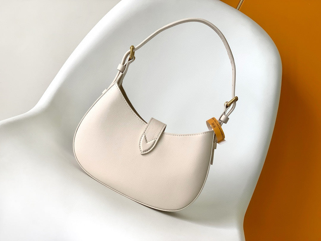 low key shoulder bag 26cm cream calfskin